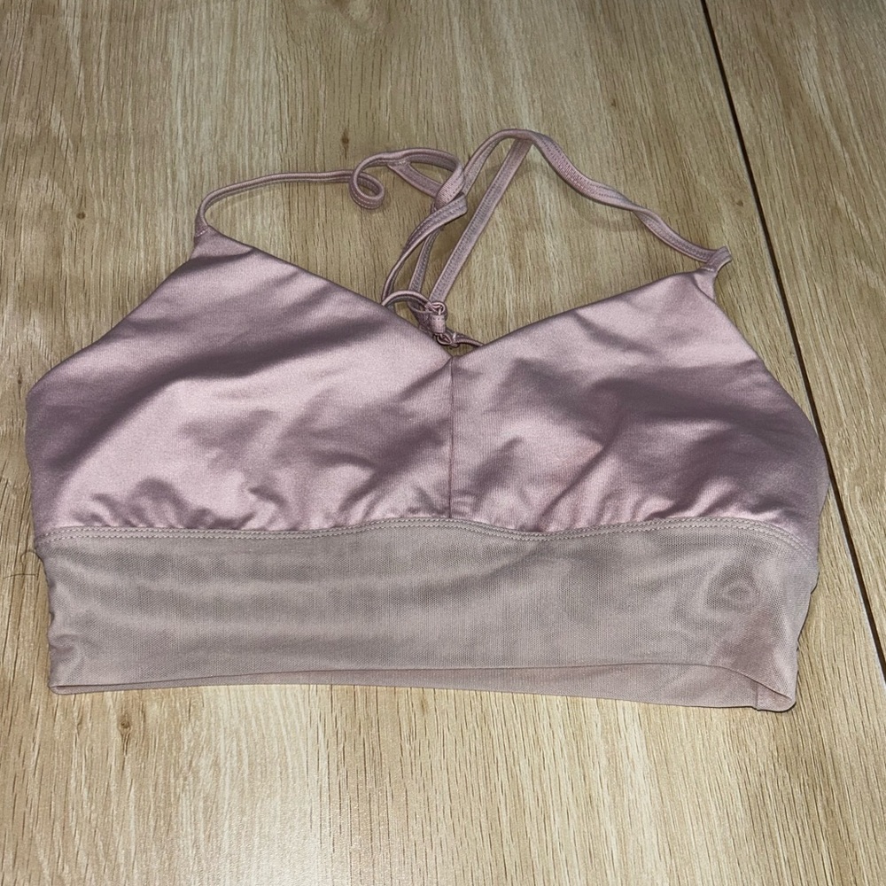 Alo yoga sports bra